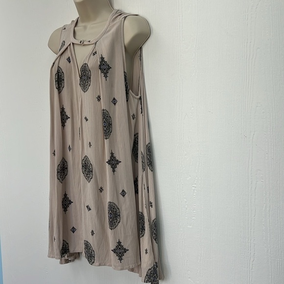 Free People - Tree Swing Medallion Design Pattern Sleeveless Flowy Tunic Size M - Picture 5 of 11